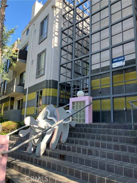 884 PALM Avenue #302, West Hollywood, CA 90069