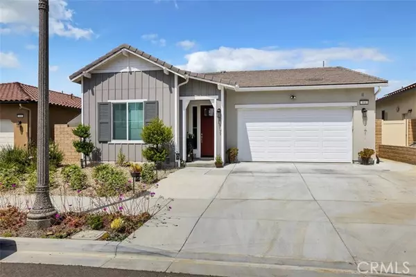 464 Autumn Path Lane, Santa Paula, CA 93060