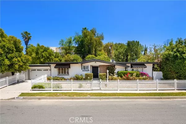 4966 Dunman Avenue, Woodland Hills (los Angeles), CA 91364