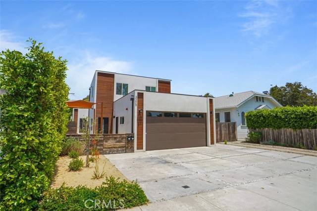 3209 Larga Avenue, Los Angeles, CA 90039