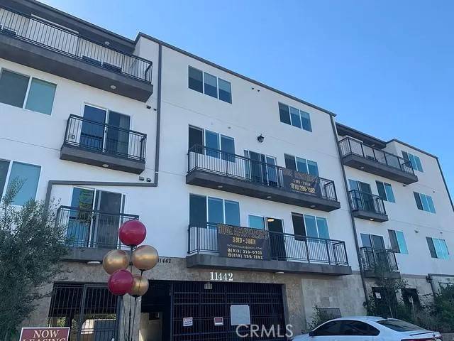 11442 Victory Boulevard #305, North Hollywood (los Angeles), CA 91606