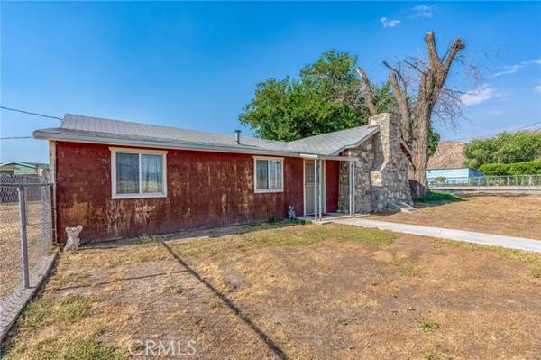 4050 El Roblar Street, New Cuyama, CA 93254