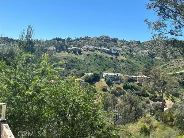 Bell Canyon, CA 91307,73 Dapplegray Road