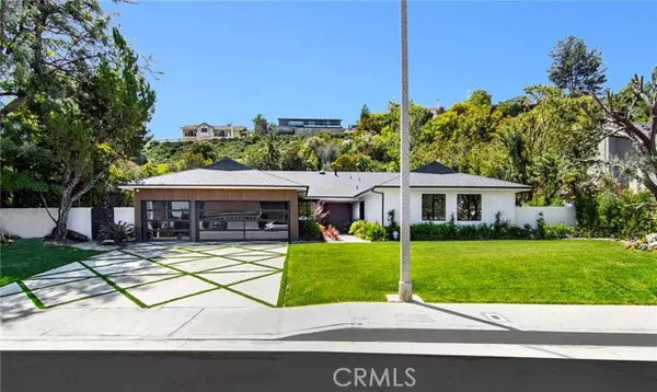 3855 Corbin Avenue, Tarzana (los Angeles), CA 91356