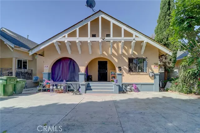 834 E 33rd Street, Los Angeles, CA 90011