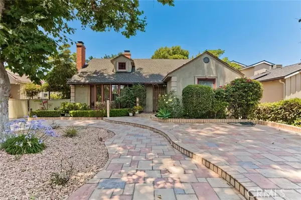 15161 Weddington Street, Sherman Oaks, CA 91411