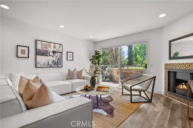 Sherman Oaks, CA 91423,4702 Fulton Ave #104