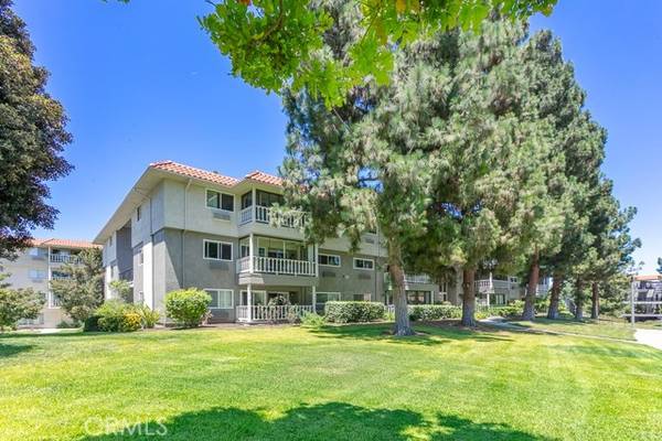 2402 Via Mariposa #2A, Laguna Woods, CA 92637