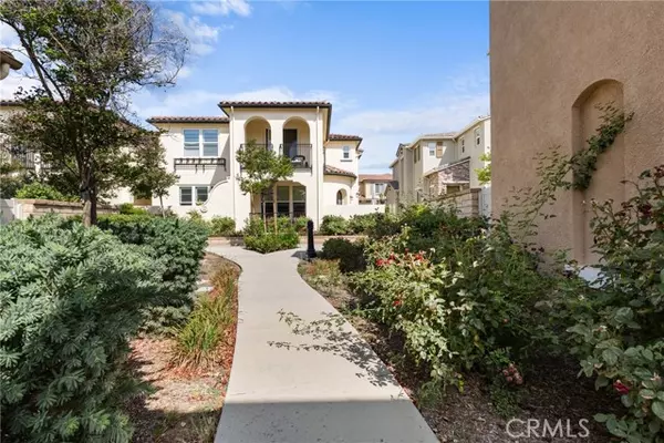 Valencia (santa Clarita), CA 91354,23919 Brescia Drive