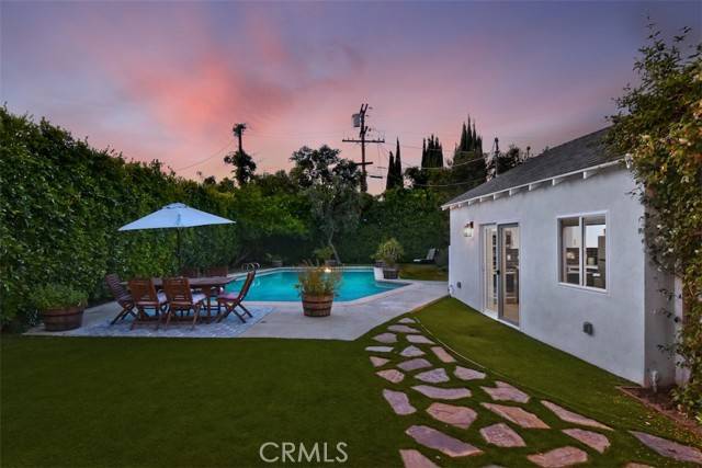 12323 Collins Street, Valley Village, CA 91607