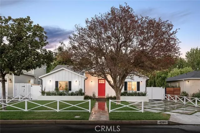 Sherman Oaks, CA 91423,4524 Varna Avenue