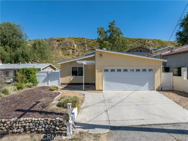 Castaic, CA 91384,29667 Cromwell Avenue