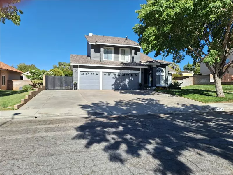 41844 Elk Run Lane, Lancaster, CA 93536