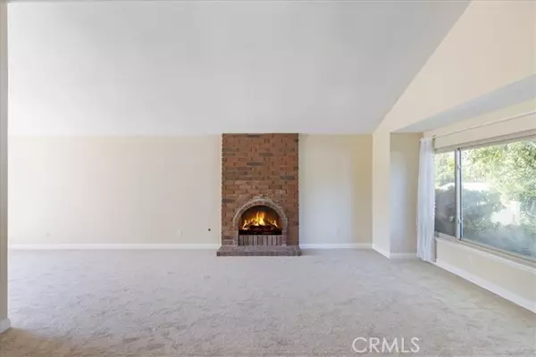 Valencia (santa Clarita), CA 91355,24134 Avenida Crescenta