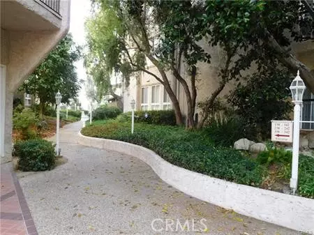 Encino (los Angeles), CA 91316,5333 Zelzah Avenue #239