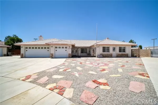 2841 W Avenue L2, Lancaster, CA 93536