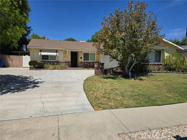 22455 Bassett Street, West Hills (los Angeles), CA 91307