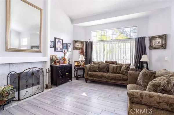 Sylmar (los Angeles), CA 91342,11965 Terra Bella Street #8