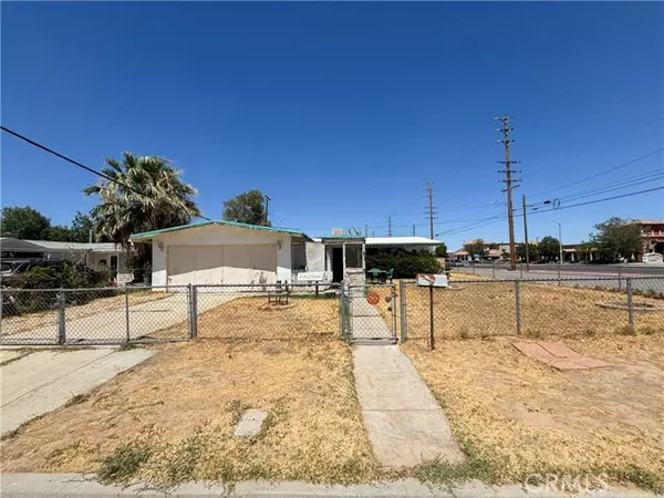 1003 W Avenue J6, Lancaster, CA 93534