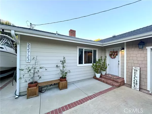 Woodland Hills (los Angeles), CA 91367,22723 Hatteras Street