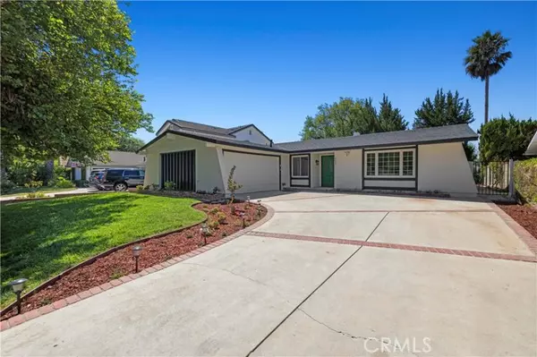 6478 Smoke Tree Avenue, Oak Park, CA 91377