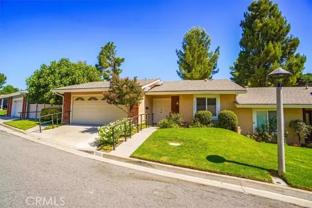 Newhall (santa Clarita), CA 91321,26458 Oak Highland Drive