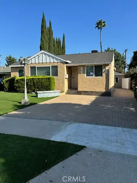 17621 Victory Boulevard, Los Angeles, CA 91406