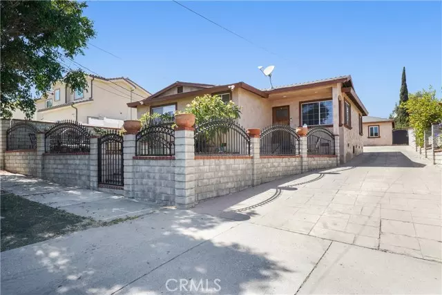 Sylmar (los Angeles), CA 91342,15229 & 15229 1/2 Nurmi Street