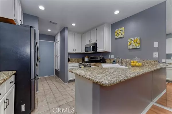 Saugus (santa Clarita), CA 91390,22914 Banyan Place #198