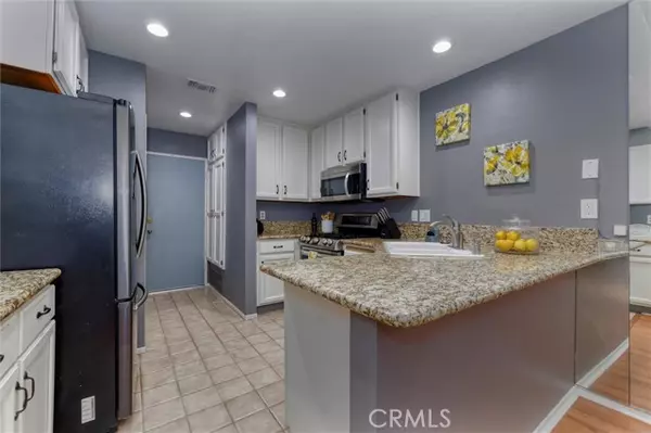 Saugus (santa Clarita), CA 91390,22914 Banyan Place #198