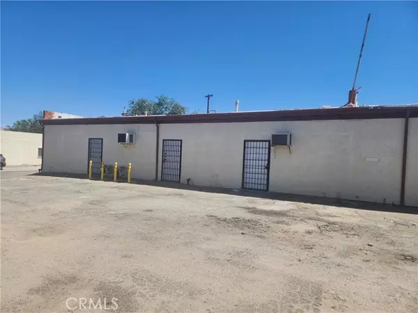 206 W Oldfield Street, Lancaster, CA 93534