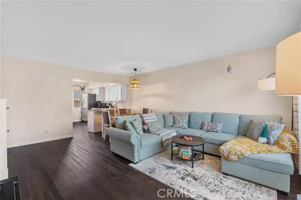 Glendale, CA 91206,312 N Louise Street #210