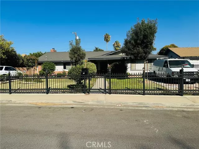 906 Loch Lomond Drive, Bakersfield, CA 93304