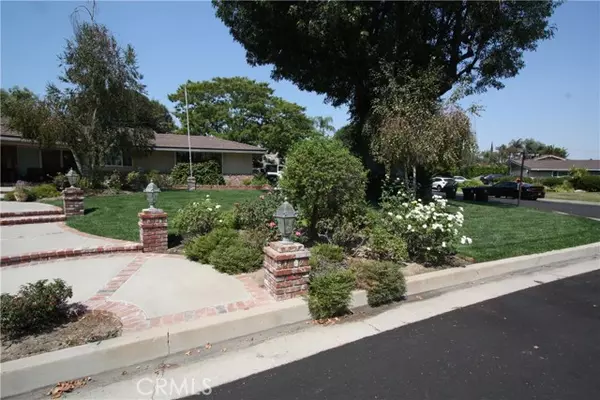 Northridge (los Angeles), CA 91324,9423 Beckford Avenue