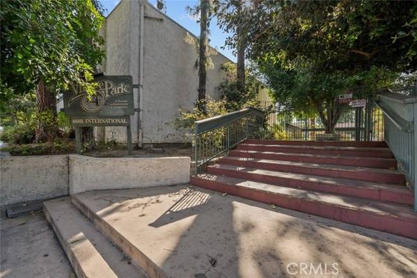 8601 International Avenue #106, Canoga Park (los Angeles), CA 91304