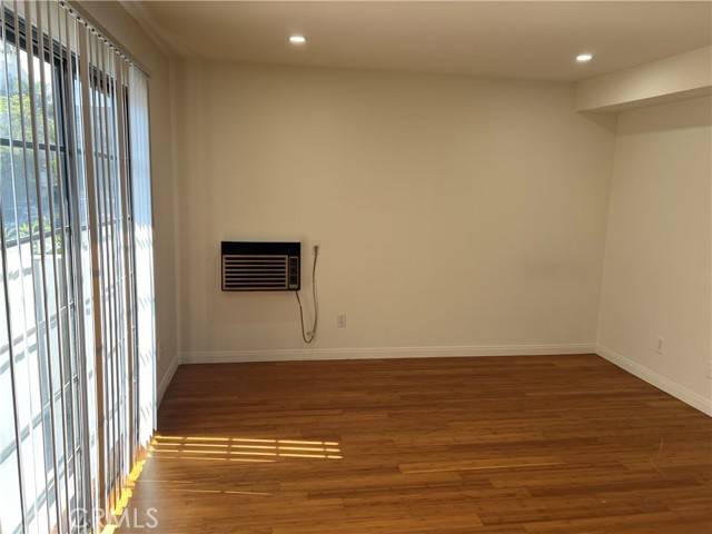 Los Angeles, CA 90005,843 S Ardmore Avenue