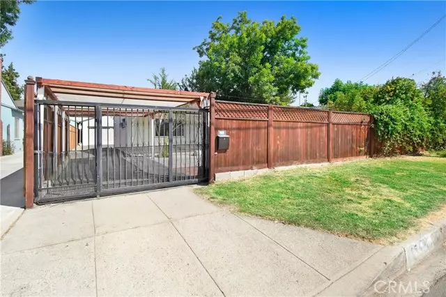 15441 Archwood Street, Van Nuys (los Angeles), CA 91406