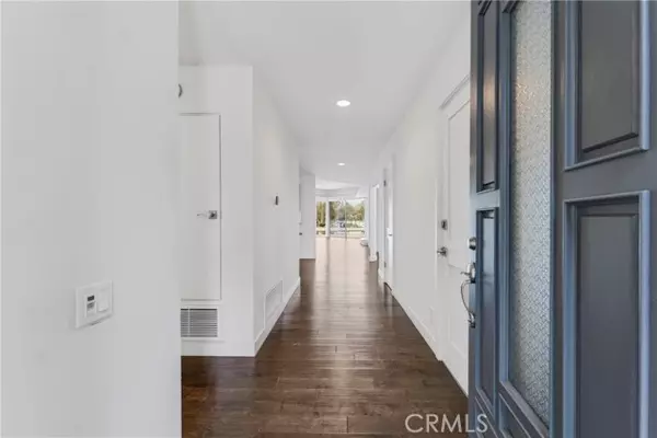 Westlake Village, CA 91361,32200 Oakshore Drive
