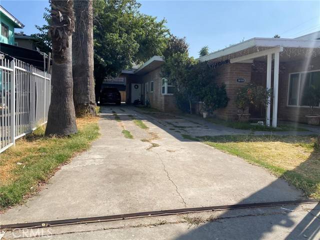 14914 Sylvan Street, Van Nuys (los Angeles), CA 91411