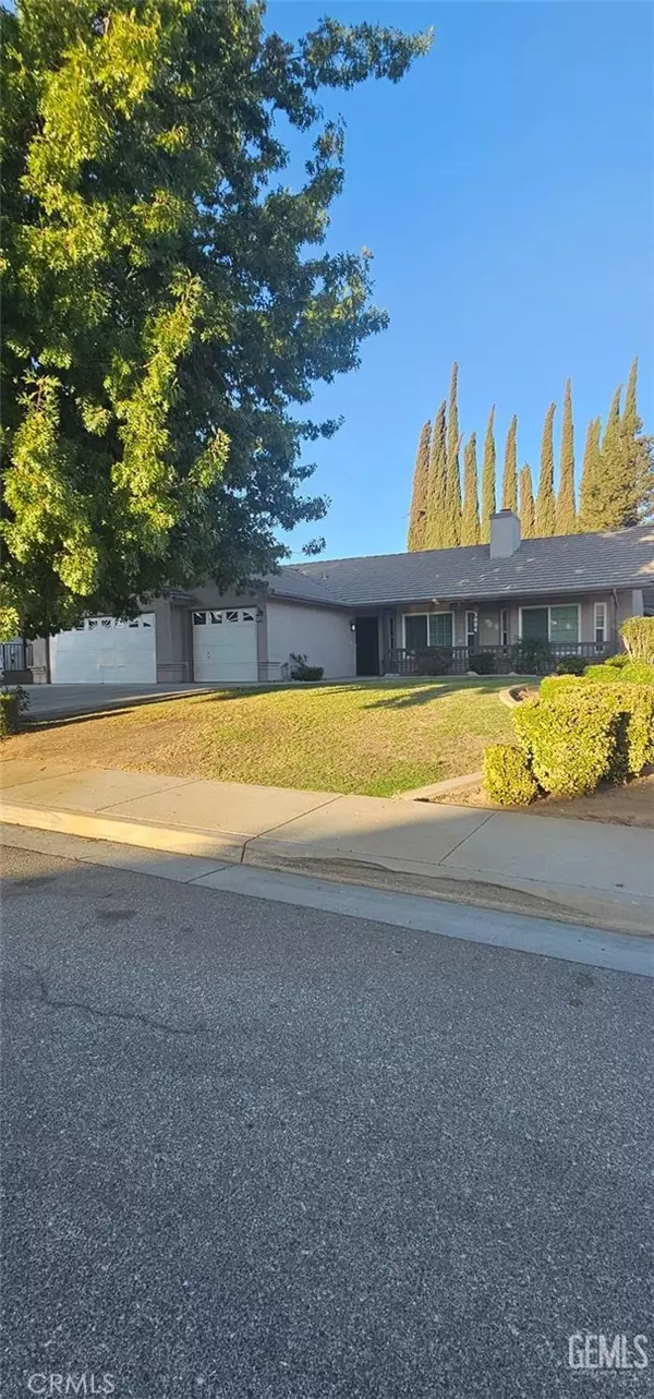 3004 Cherry Laurel Street, Bakersfield, CA 93308