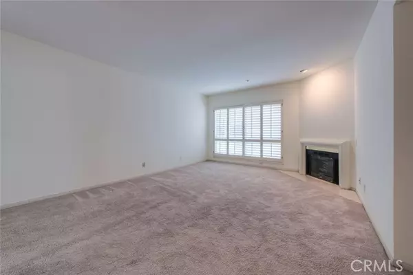 Studio City (los Angeles), CA 91604,4235 Mary Ellen Avenue #201