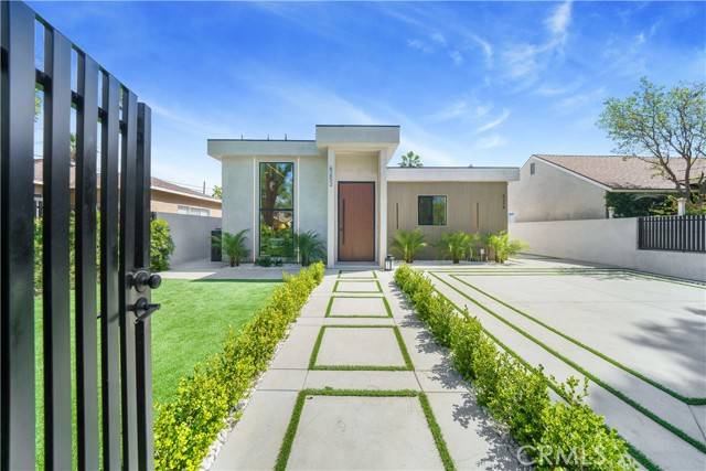 6252 Mary Ellen Avenue, Los Angeles, CA 91401