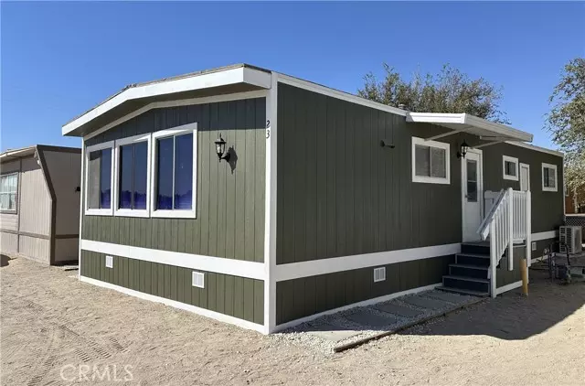 Rosamond, CA 93560,2421 Sierra highway #23