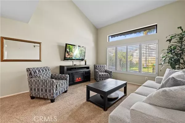 Saugus (santa Clarita), CA 91350,21615 Farmington Lane