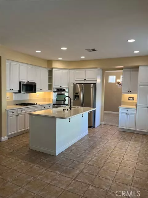 Valencia (santa Clarita), CA 91354,27719 Mansfield Court