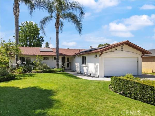 23363 Erwin Street, Woodland Hills (los Angeles), CA 91367