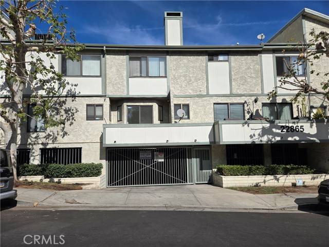 22865 Del Valle Street #1, Woodland Hills (los Angeles), CA 91364