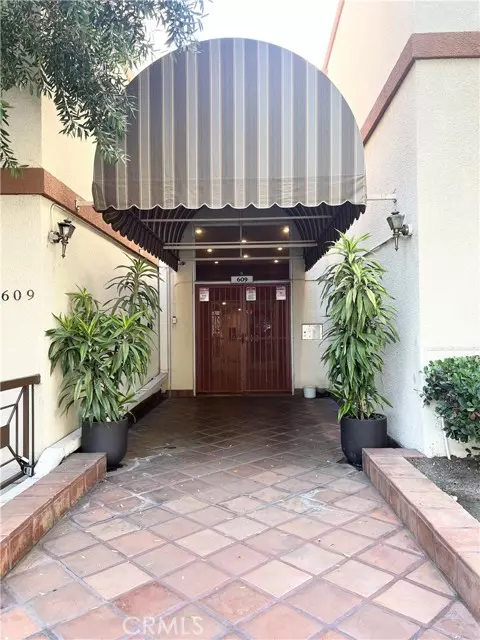 609 E Palm Avenue #110, Burbank, CA 91501