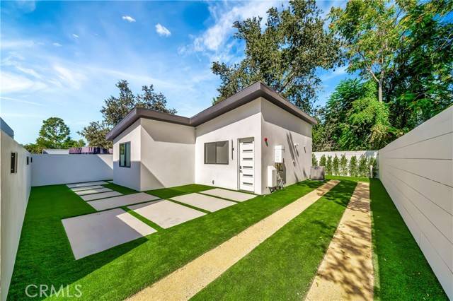 23453 Collins, Woodland Hills (los Angeles), CA 91367