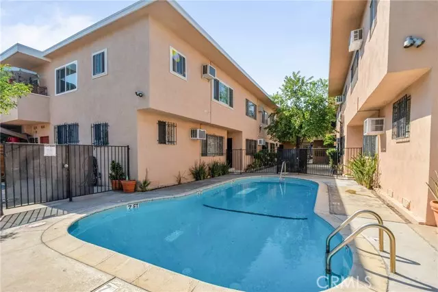 North Hollywood (los Angeles), CA 91605,6850 Morella Avenue #6